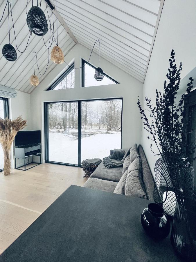 Paerli Puhkemaja / Pearl Riverside House Pudisoo Kültér fotó